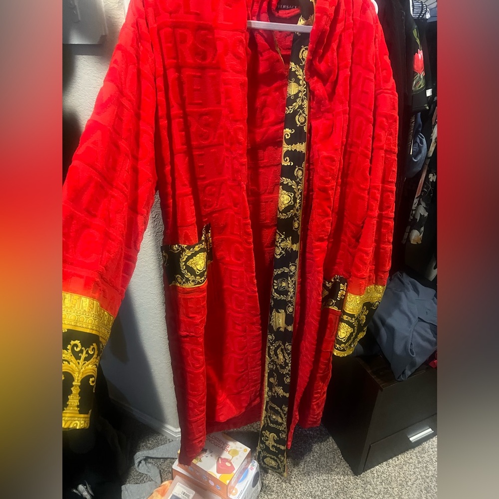 Almostt new authentic Versace robe